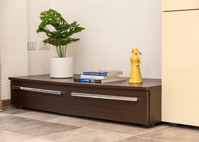 Casa Ale In Centro 산타마리아나바레제